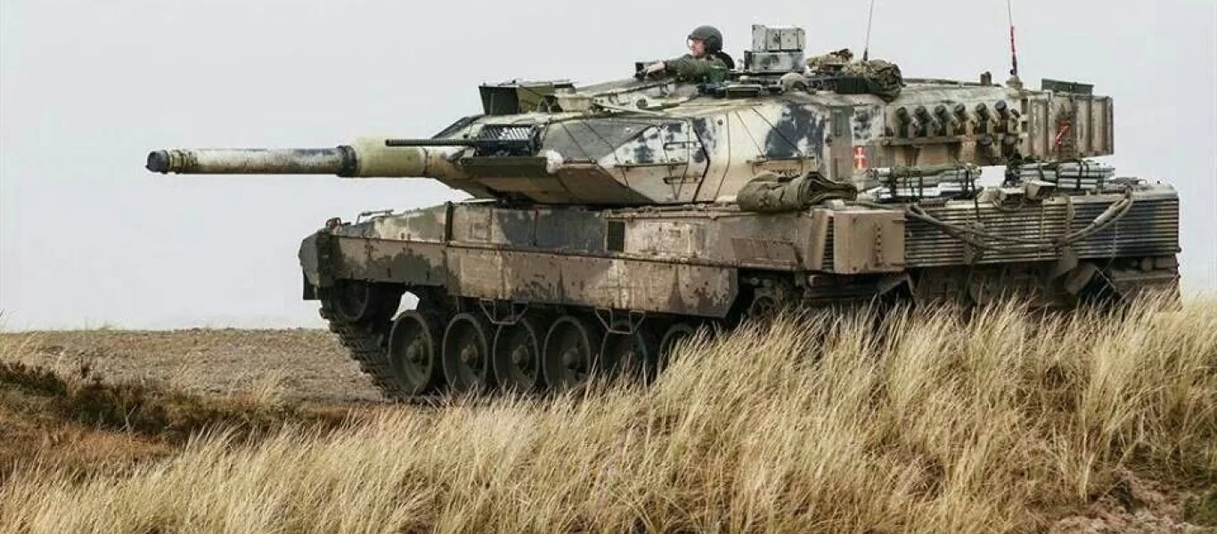 Στιγμές γέλιου: Έτσι πλένουν τα άρματα μάχης σε κάθε χώρα (βίντεο)